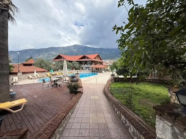 Lycian Center 호텔